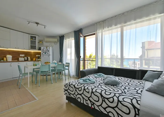 Апартамент Via Sunride - Twin Maisonette By The Sea *